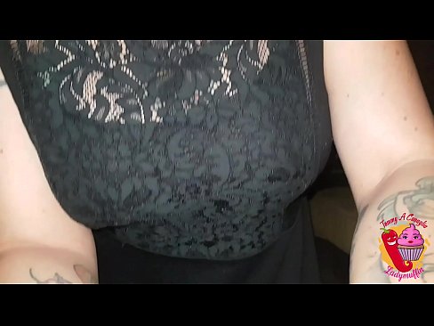 ❤️ Slutty Stéifschwëster gëtt him e blowjob a Spuenesch ❌ Russesch Porno bei eis ﹏
