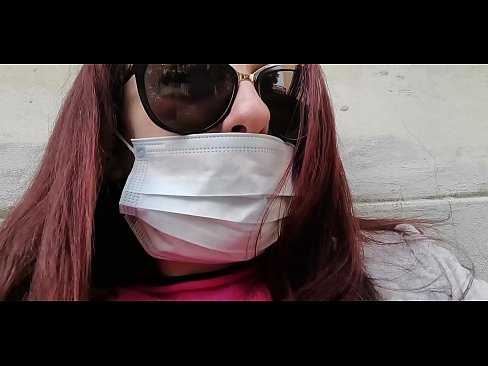 ❤️ D'Nicoletta hëlt sech op hirem Noper a pisst a senger Garage (Special Covid19 Italienesch Quarantän) ❌ Russesch Porno bei eis ﹏