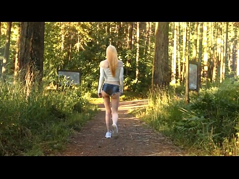 ❤️ Schéin Fra beweegt sech lues, net plakeg Video ❌ Russesch Porno bei eis ﹏